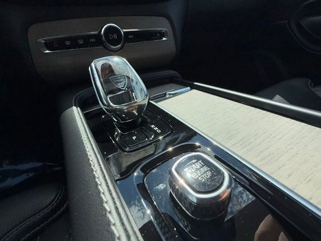 Used 2023 Volvo XC90 T8 Ultimate w/ Protection Package Premier image 32
