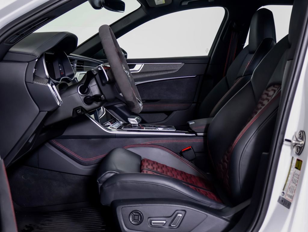 Used 2024 Audi RS 6 performance w/ Matte Carbon Package image 5