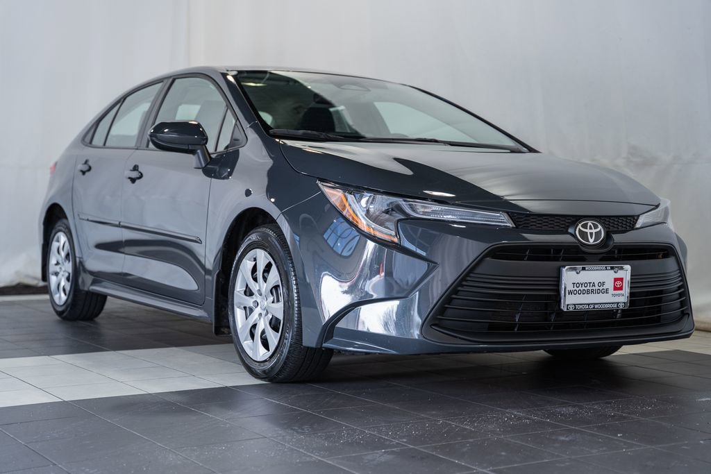 Used 2023 Toyota Corolla LE image 1