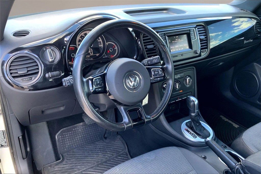 Used 2017 Volkswagen Beetle 1.8T S image 5