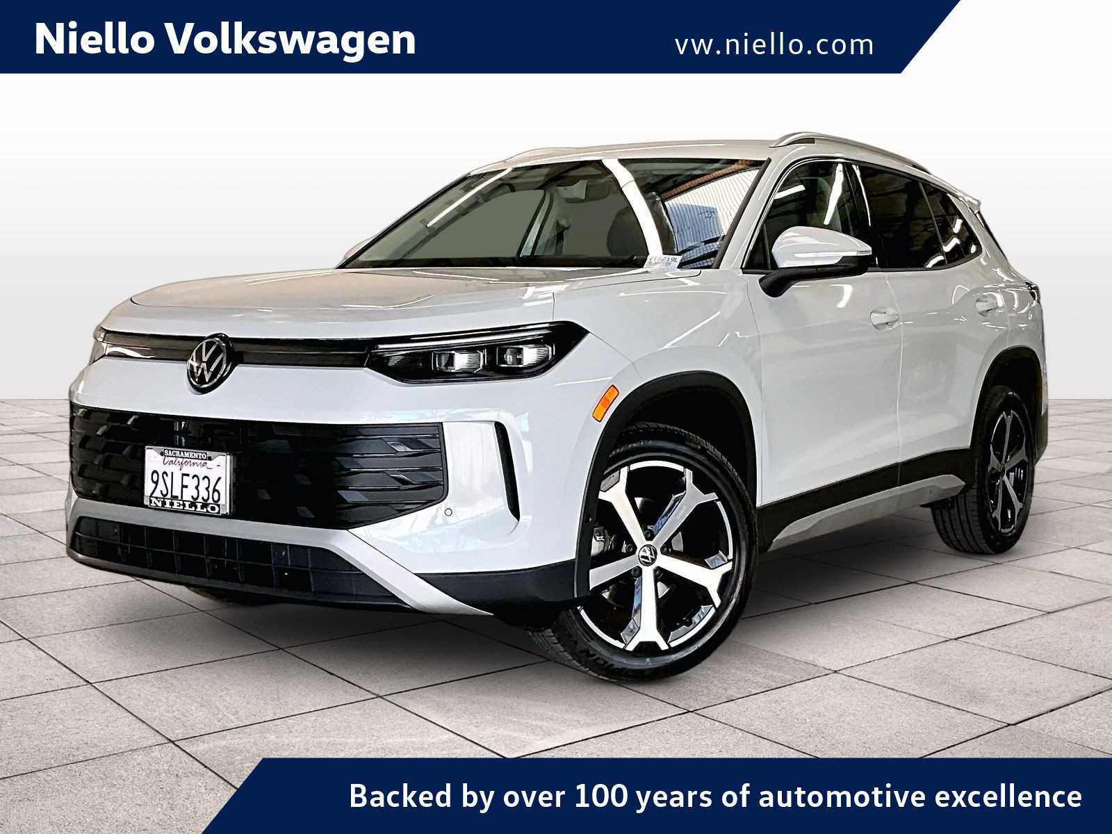 Used 2025 Volkswagen Tiguan SE