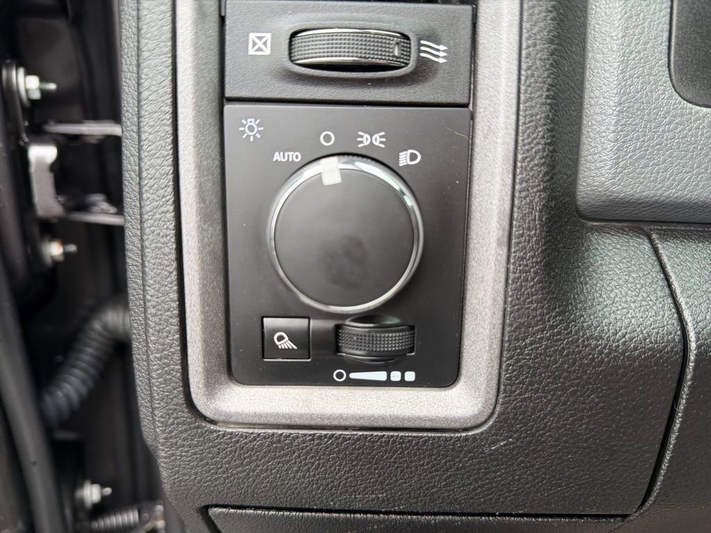 Used 2019 RAM 1500 Tradesman w/ Chrome Plus Package image 42