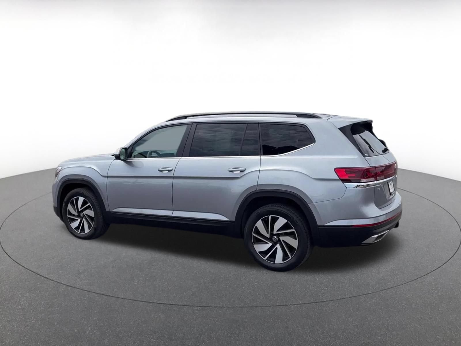 Used 2026 Volkswagen Atlas SE AWD/4WD image 9