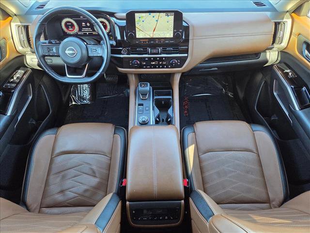 Used 2024 Nissan Pathfinder Platinum w/ Cargo Package AWD/4WD image 18