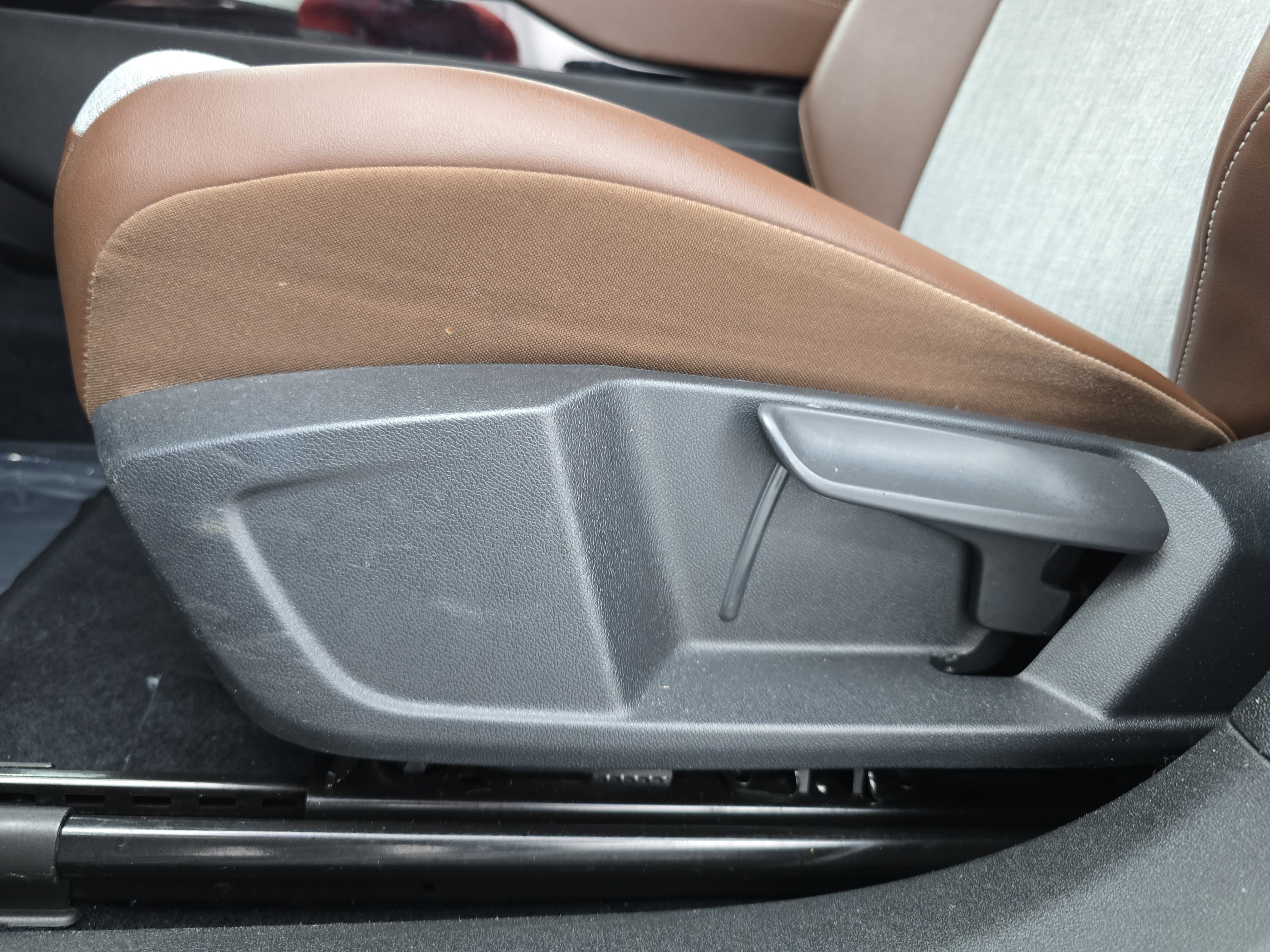 Certified 2023 Volkswagen ID.4 Pro image 28
