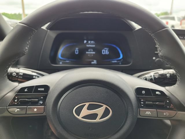 Used 2025 Hyundai Elantra Sport FWD image 21