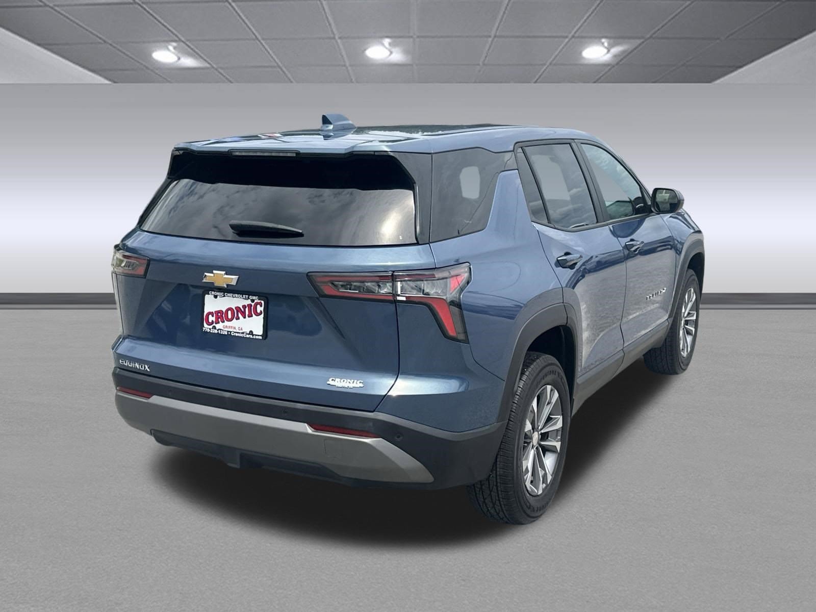 Used 2025 Chevrolet Equinox LT FWD image 3