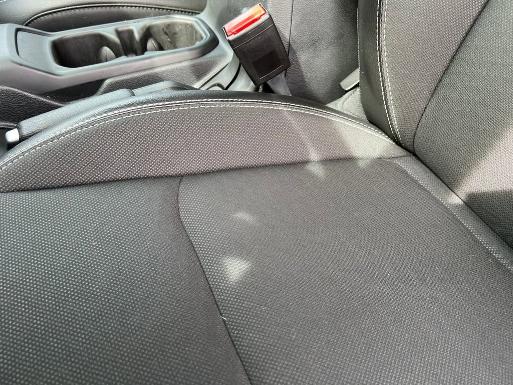 Used 2023 Jeep Wrangler Sport image 13