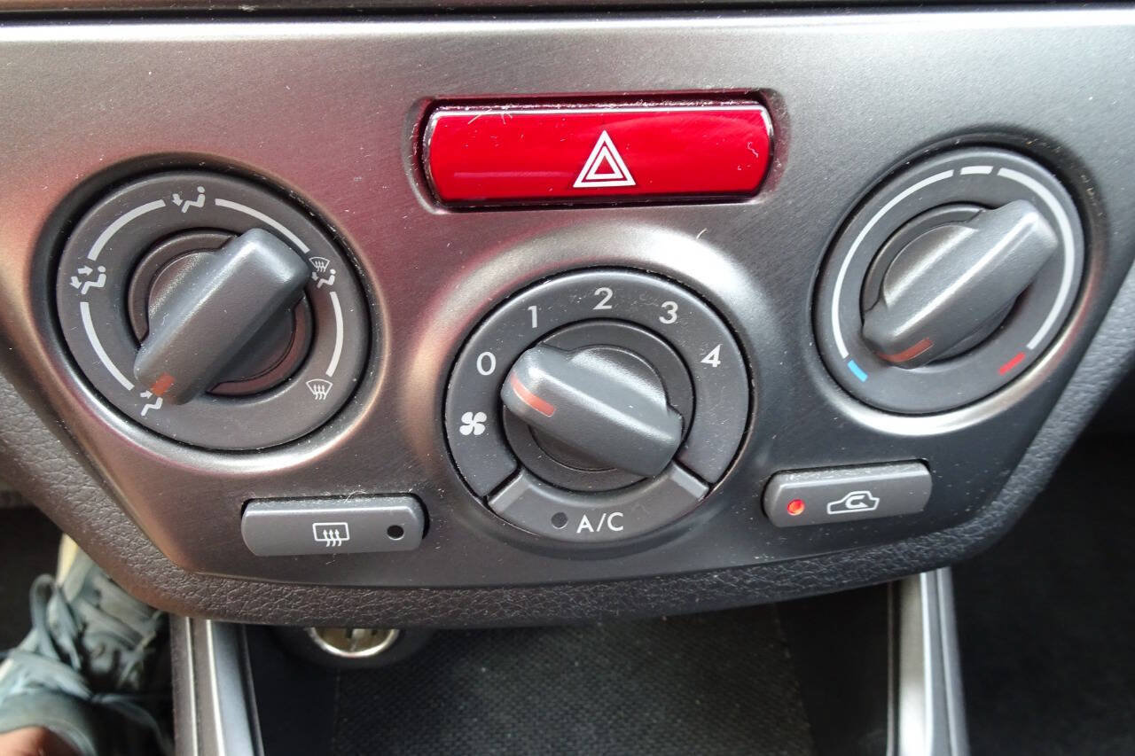 Used 2011 Subaru Impreza 2.5i AWD/4WD image 21