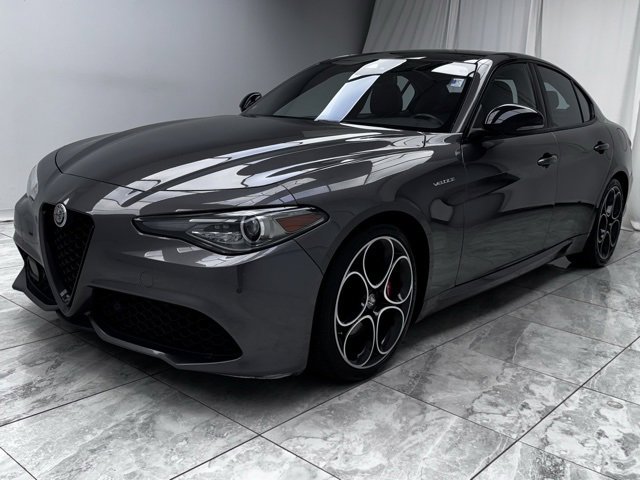 Used 2023 Alfa Romeo Giulia Veloce image 4