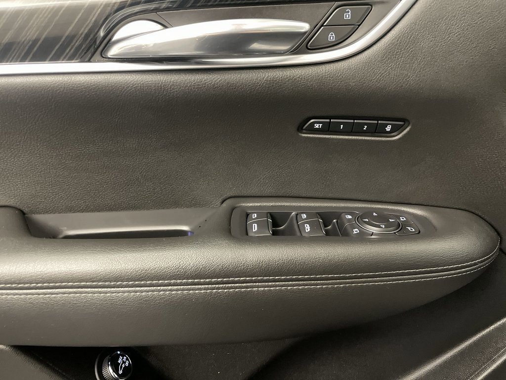 Used 2020 Cadillac XT6 Premium Luxury image 17