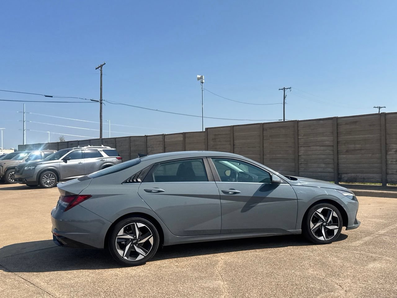 Used 2022 Hyundai Elantra SEL w/ Convenience + Premium Package FWD image 24