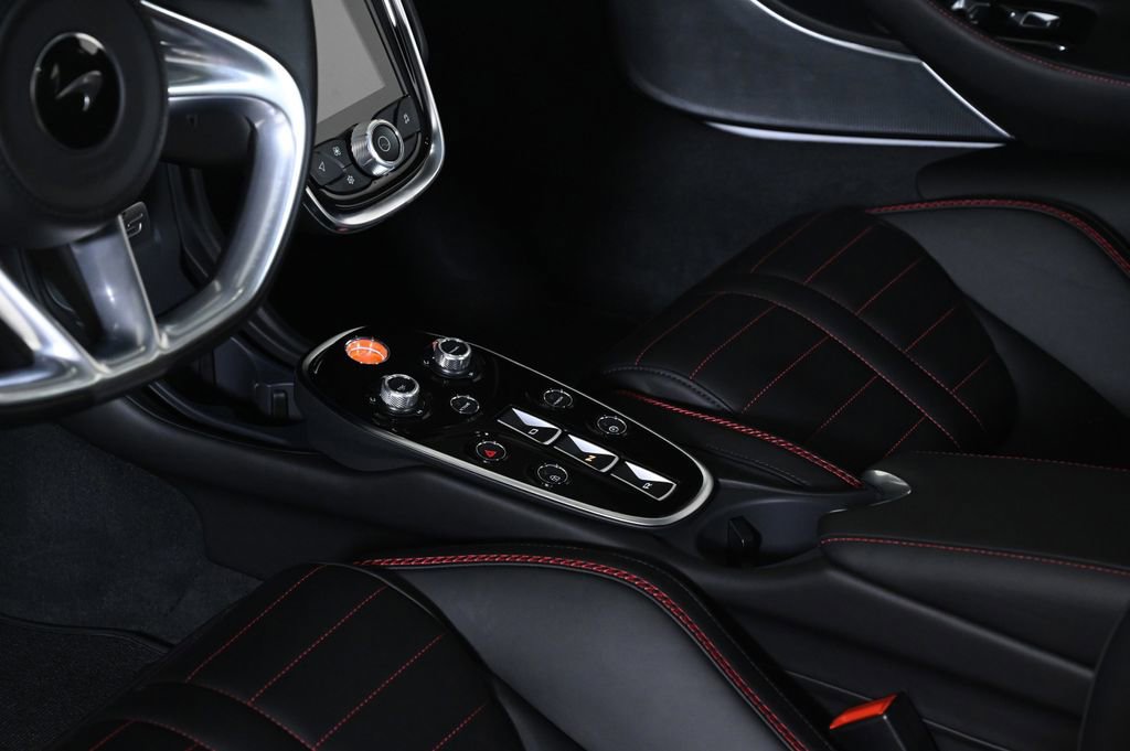 New 2026 McLaren GTS RWD image 13