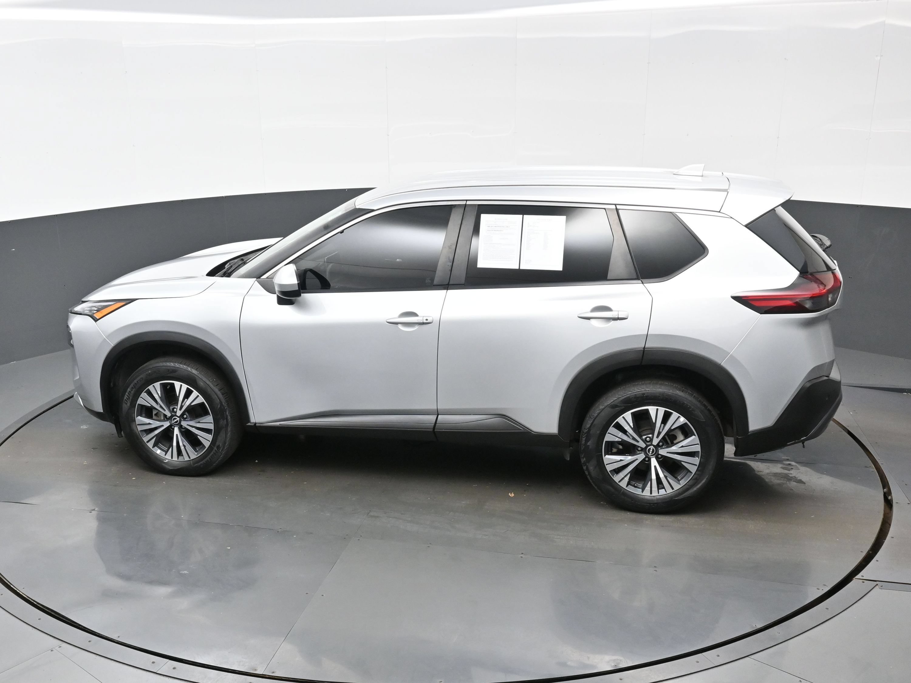 Used 2023 Nissan Rogue SV AWD/4WD image 35