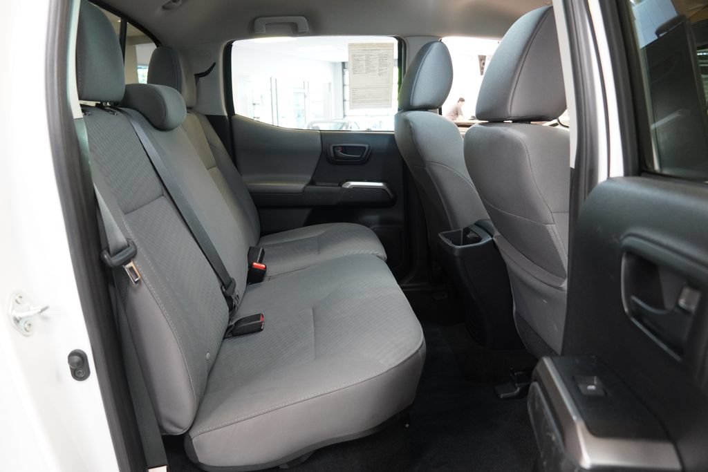 Used 2021 Toyota Tacoma SR5 AWD/4WD image 29