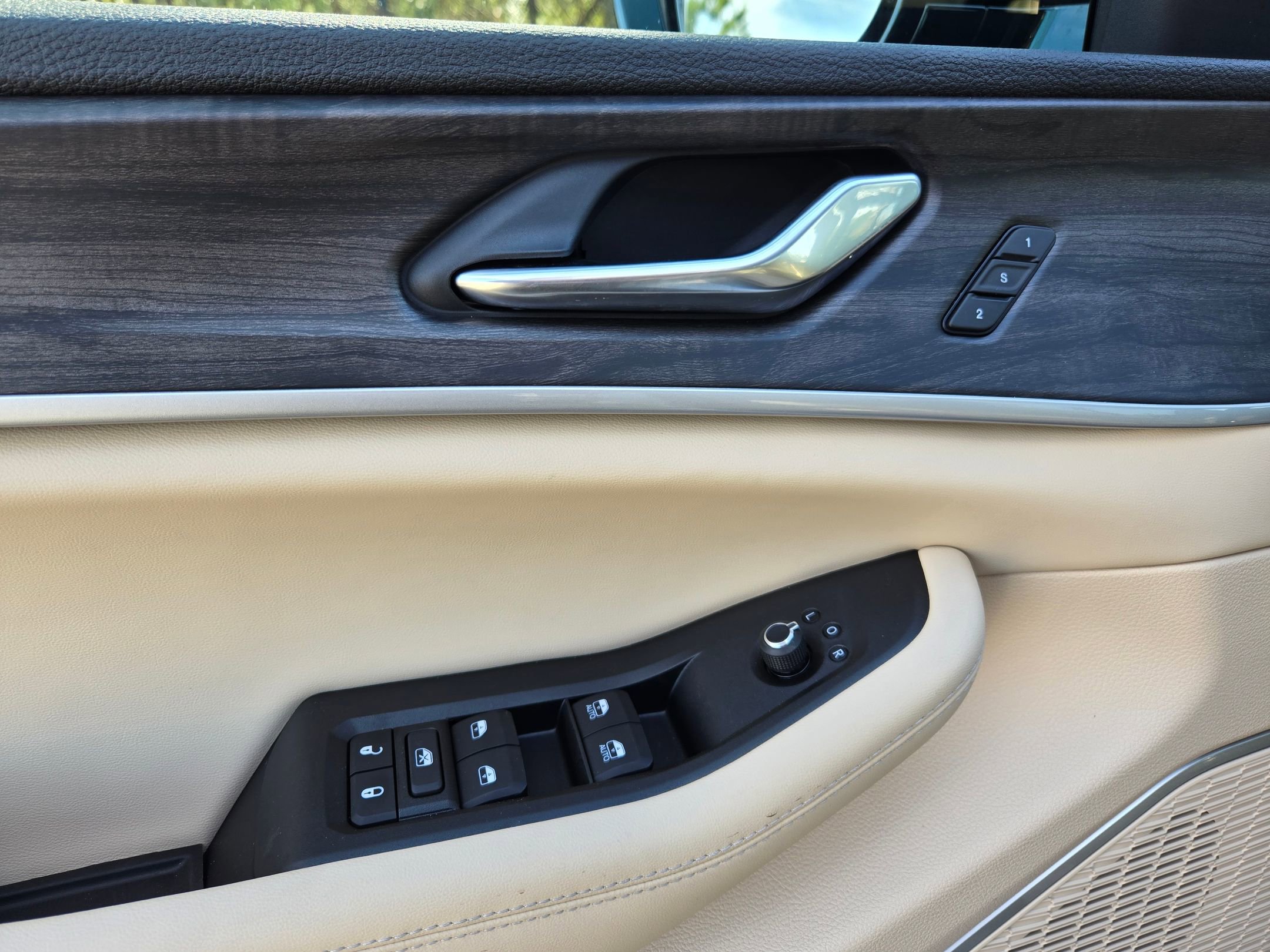 New 2026 Jeep Grand Cherokee Limited w/ Limited Altitude Package image 21