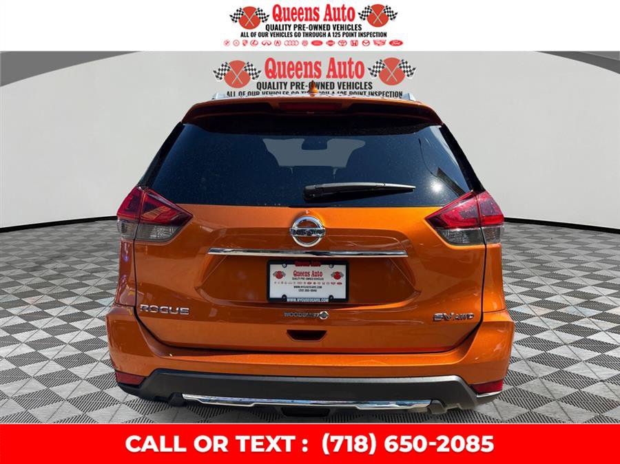 Used 2018 Nissan Rogue SV AWD/4WD image 5