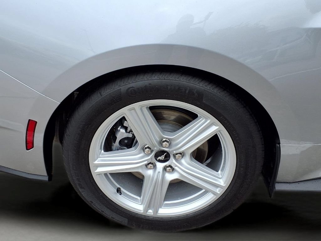 Used 2026 Ford Mustang Premium RWD image 9