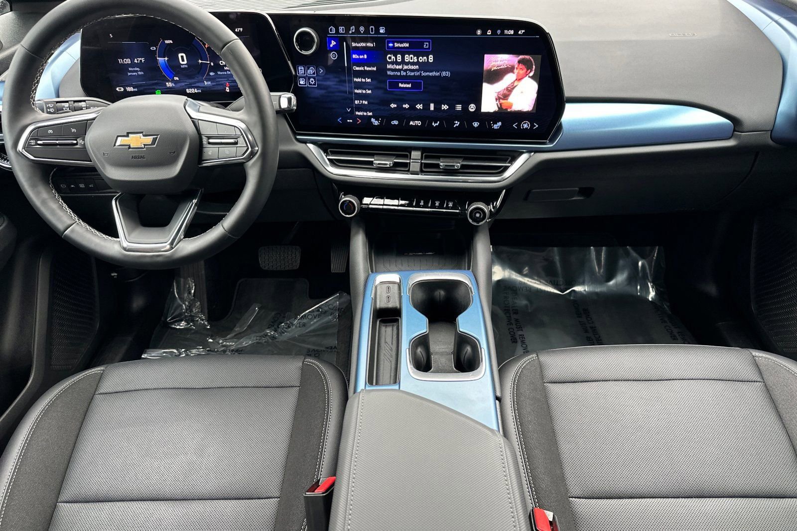 Used 2025 Chevrolet Equinox EV LT w/ Convenience Package image 14