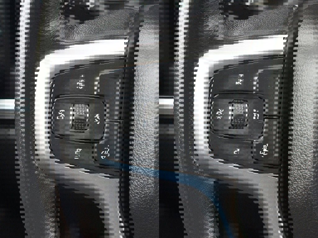 Used 2020 Chevrolet Silverado 1500 LT Trail Boss AWD/4WD image 9