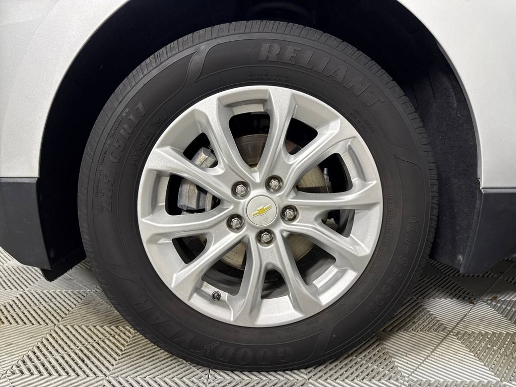 Used 2019 Chevrolet Equinox LS FWD image 19
