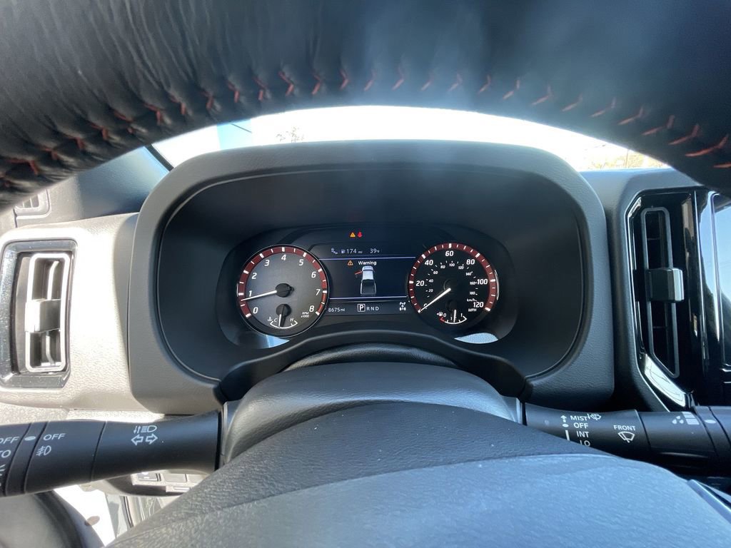 Used 2025 Nissan Frontier PRO-4X w/ Pro Convenience Package image 11