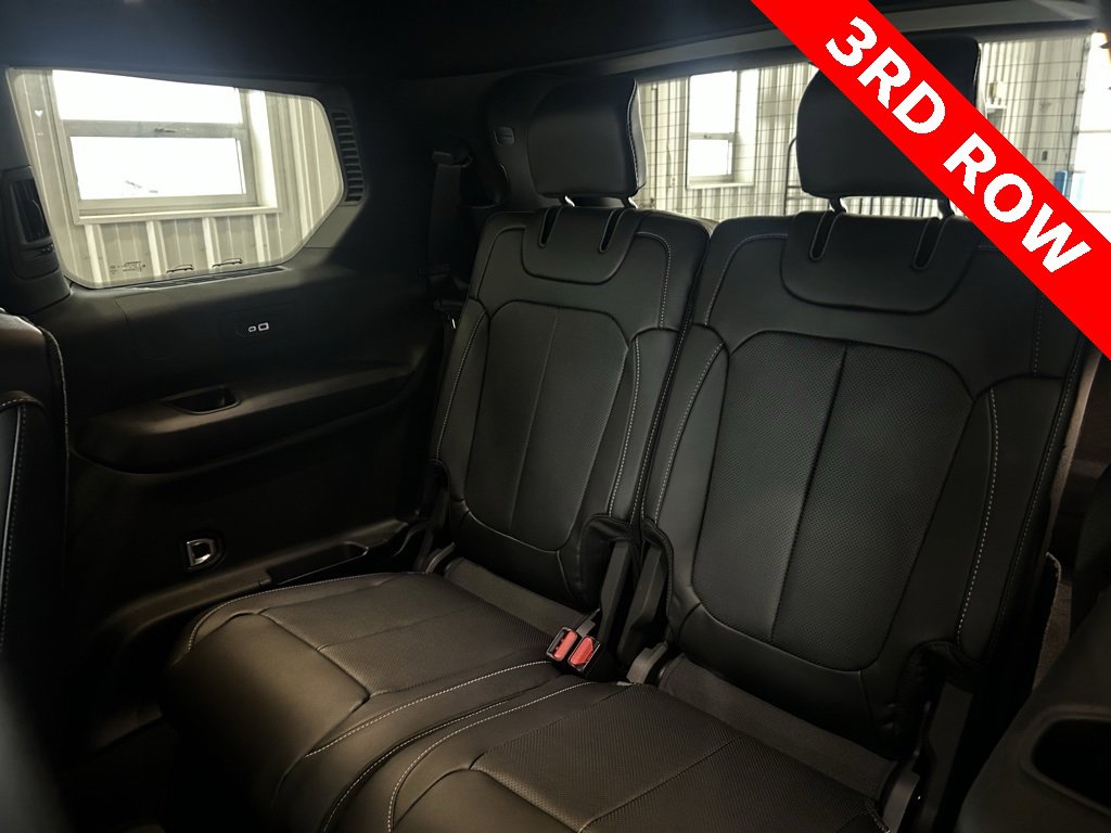 New 2025 Jeep Grand Cherokee L Limited w/ Luxury Tech Group II image 12