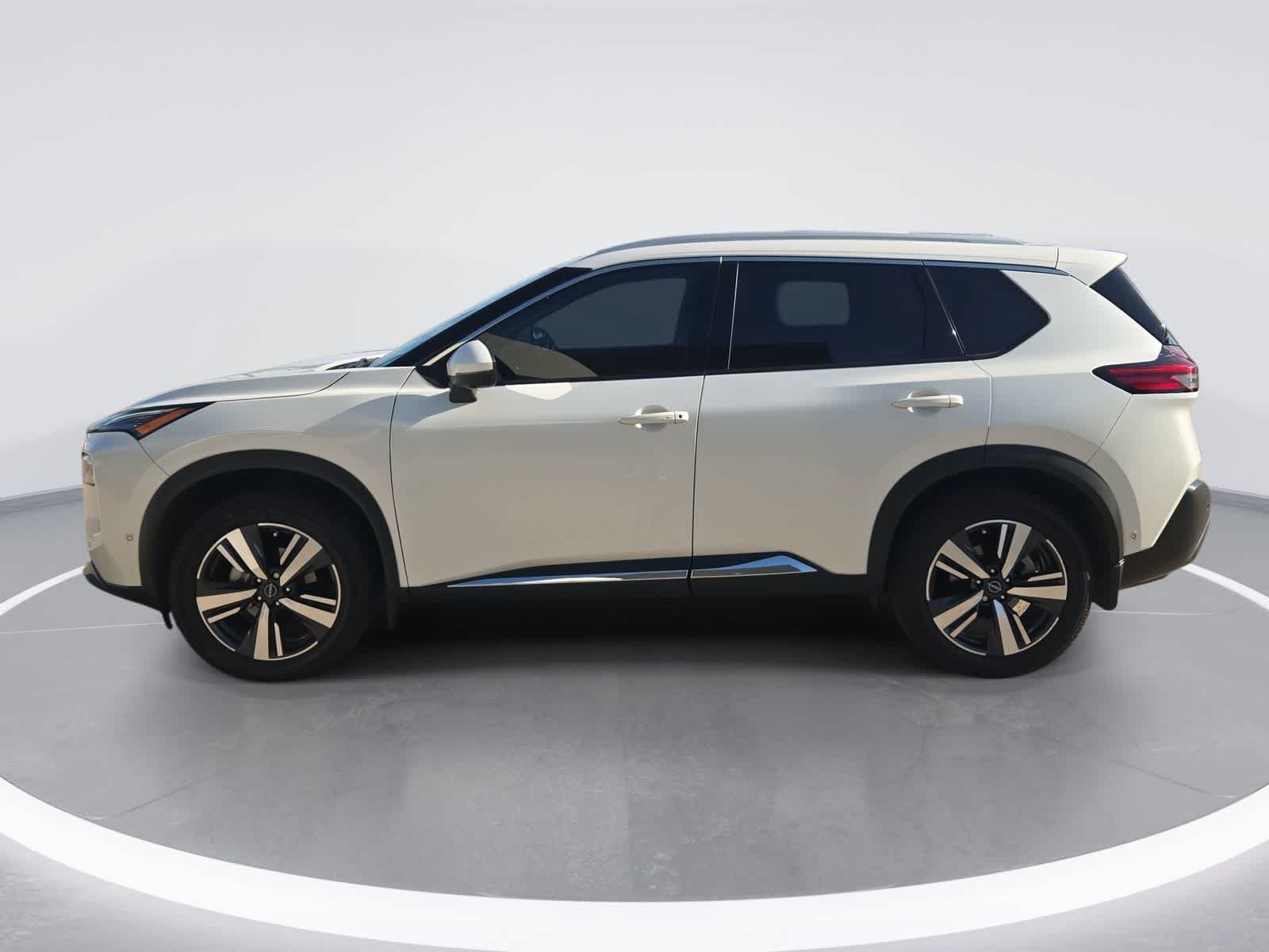 Used 2023 Nissan Rogue SL w/ SL Premium Package FWD image 5