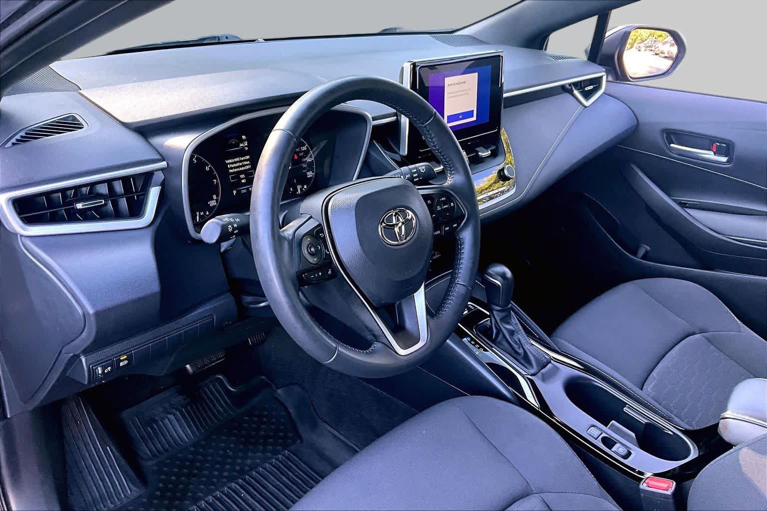 Used 2025 Toyota Corolla SE w/ SE Package FWD image 16