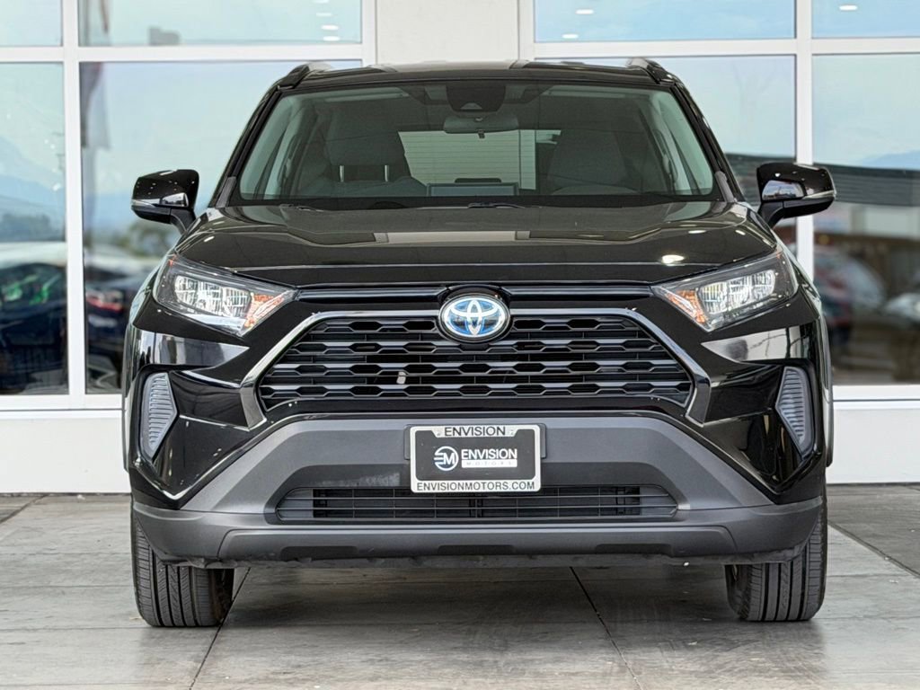Certified 2022 Toyota RAV4 LE AWD/4WD image 4