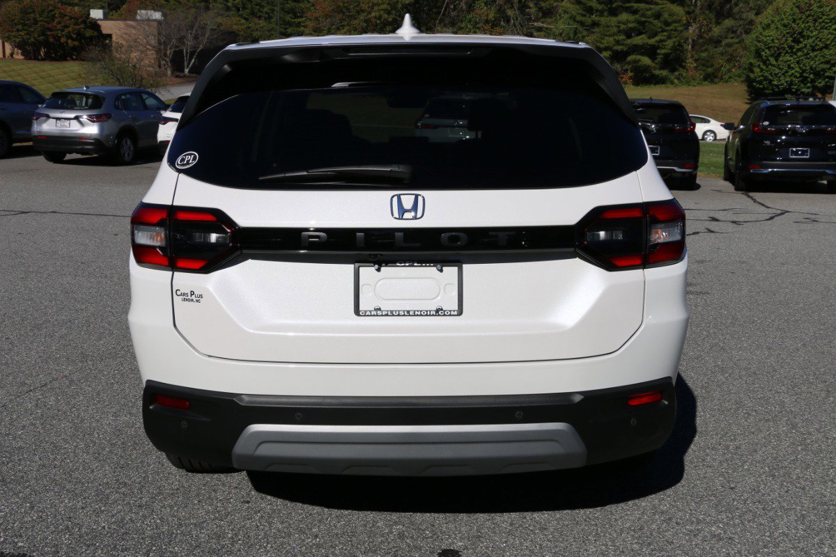 Used 2025 Honda Pilot EX-L image 4