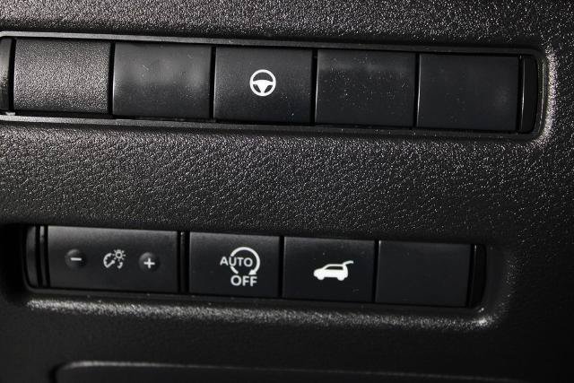 Certified 2024 Nissan Rogue SL FWD image 25
