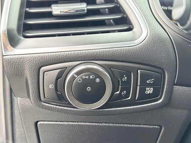 Used 2024 Ford Edge Titanium image 26