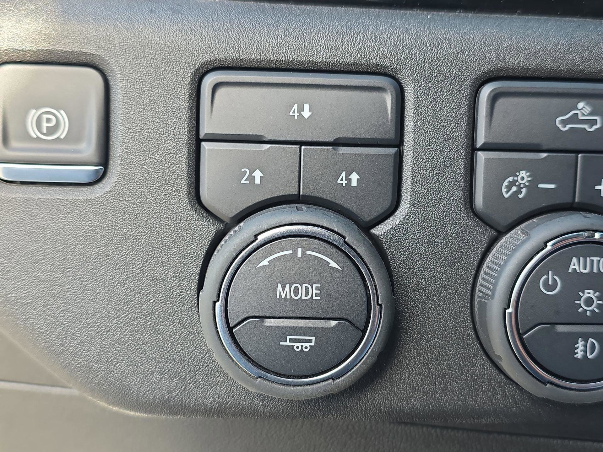 Used 2025 Chevrolet Silverado 2500 LT w/ Convenience Package AWD/4WD image 25