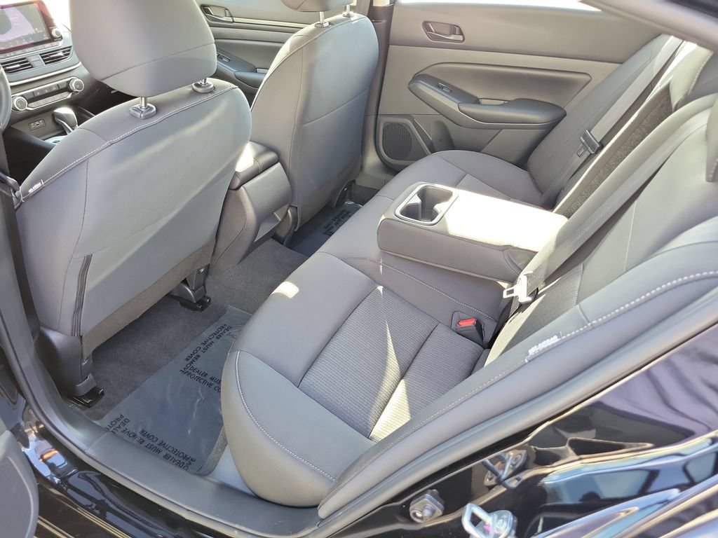 Used 2025 Nissan Altima 2.5 S FWD image 19