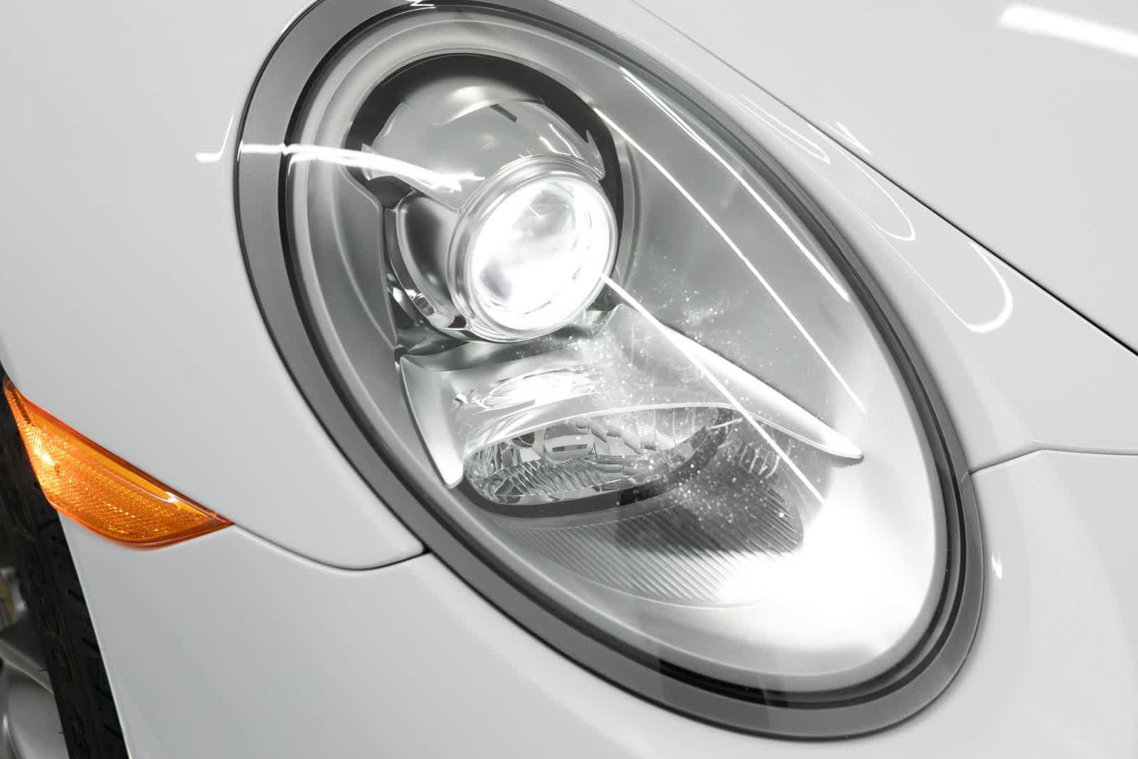 Certified 2016 Porsche 911 Carrera RWD image 16