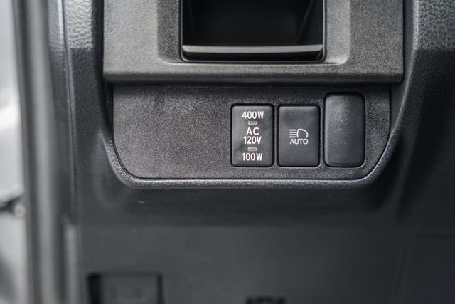 Used 2018 Toyota Tacoma TRD Off-Road w/ Four Season Floor Mat Package AWD/4WD image 40