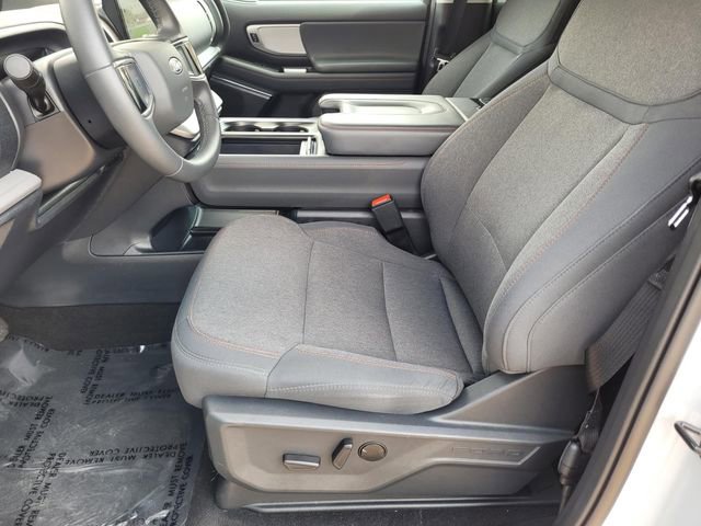 Used 2025 Ford Expedition Active RWD image 15