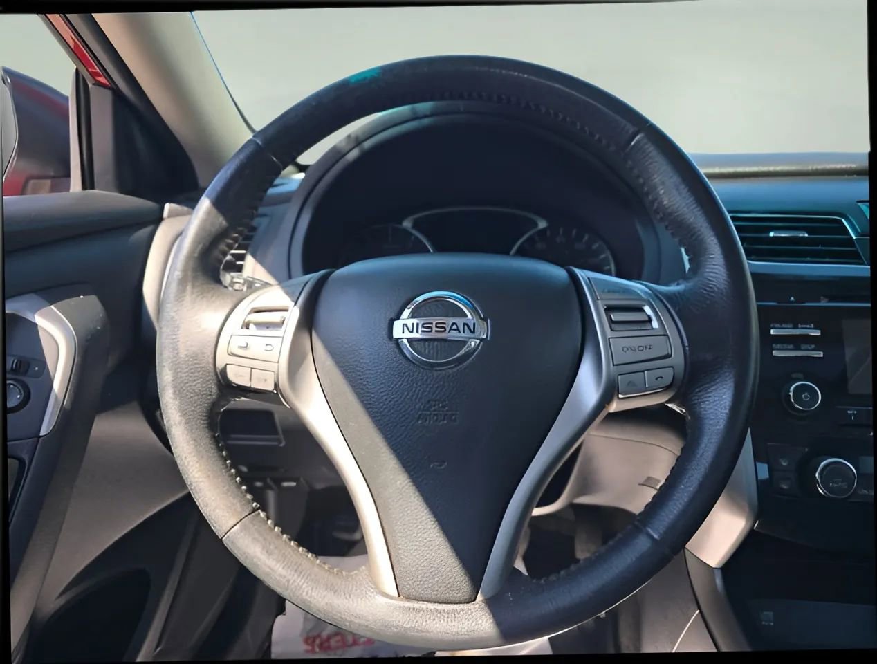 Used 2015 Nissan Altima 2.5 SV w/ Convenience Package FWD image 16