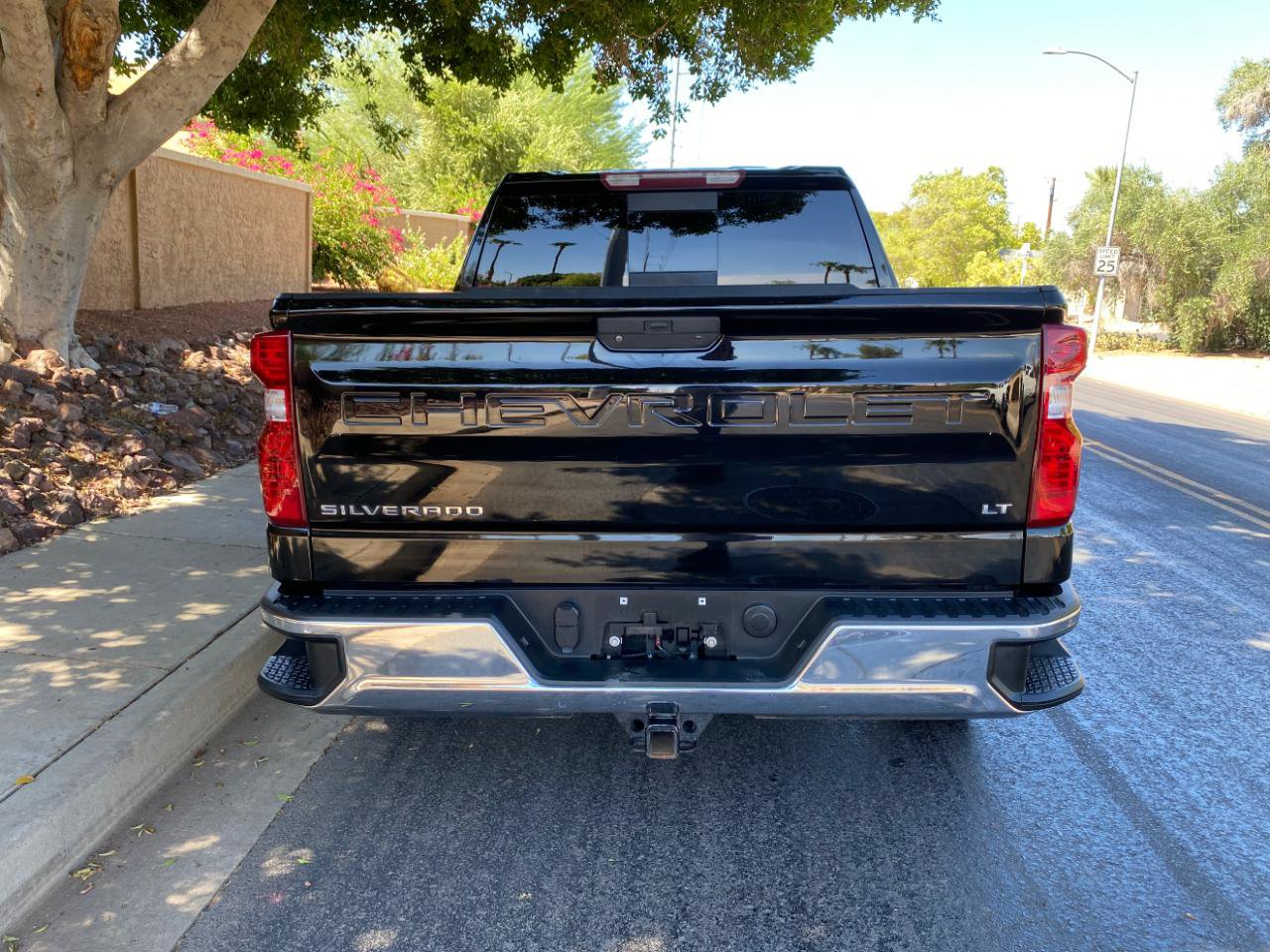 Used 2021 Chevrolet Silverado 1500 LT w/ Convenience Package II AWD/4WD image 9