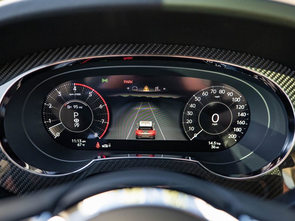Used 2025 Bentley Bentayga image 7