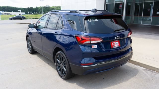 Used 2023 Chevrolet Equinox RS w/ LPO, Floor Liner Package FWD image 3