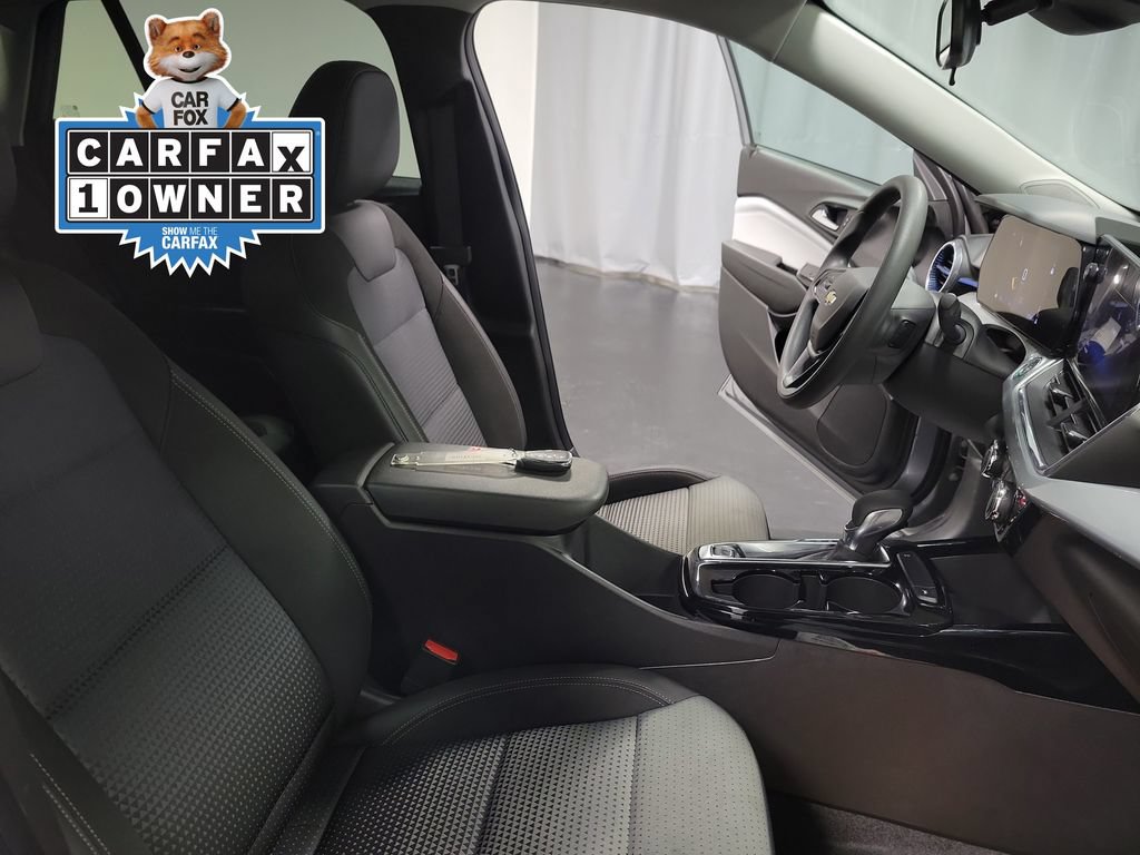 Used 2026 Chevrolet Trax LT FWD image 30