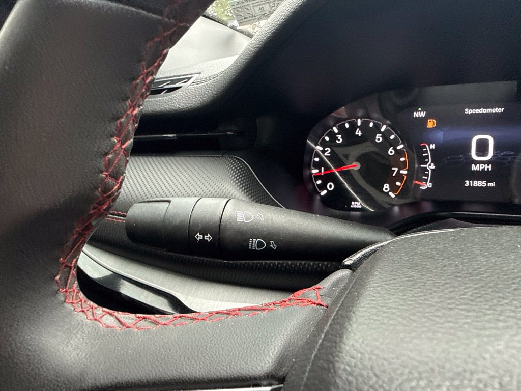 Used 2025 Jeep Compass Trailhawk AWD/4WD image 18