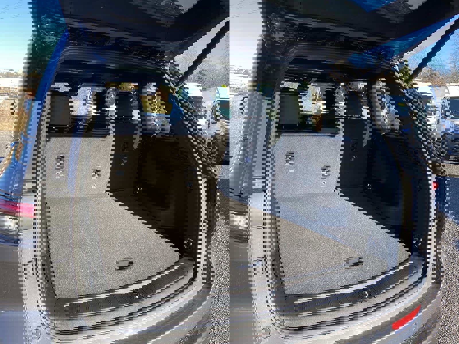 New 2025 Jeep Grand Cherokee Laredo image 5