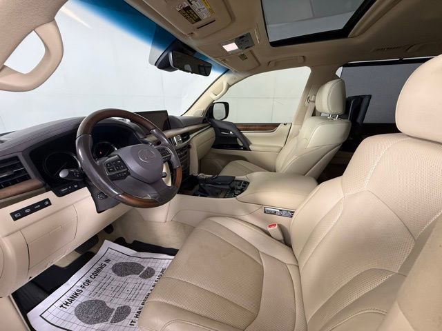Used 2021 Lexus LX 570 4WD w/ Luxury Package image 18