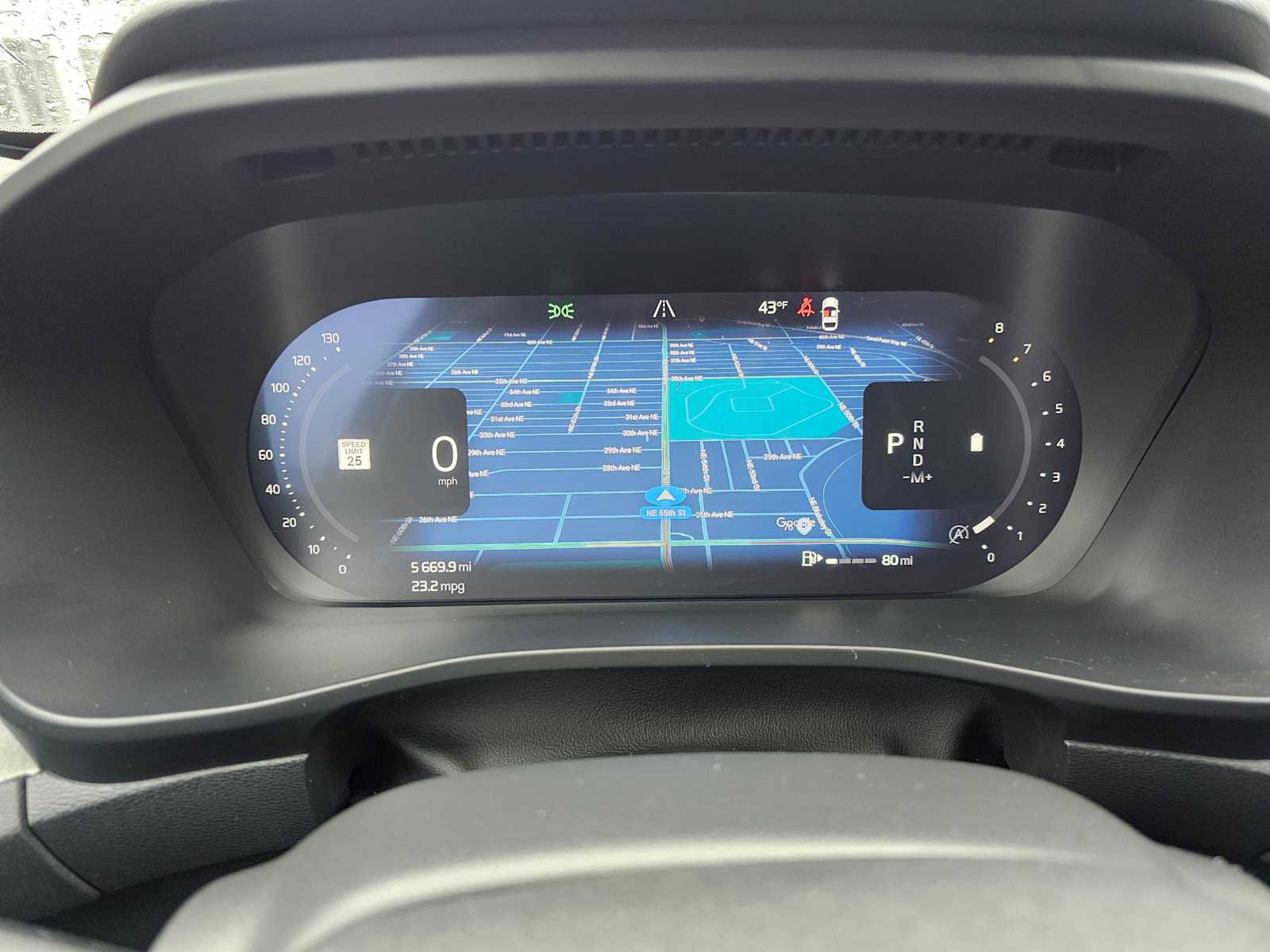 Certified 2025 Volvo XC40 B5 Core w/ Protection Package Premier image 29