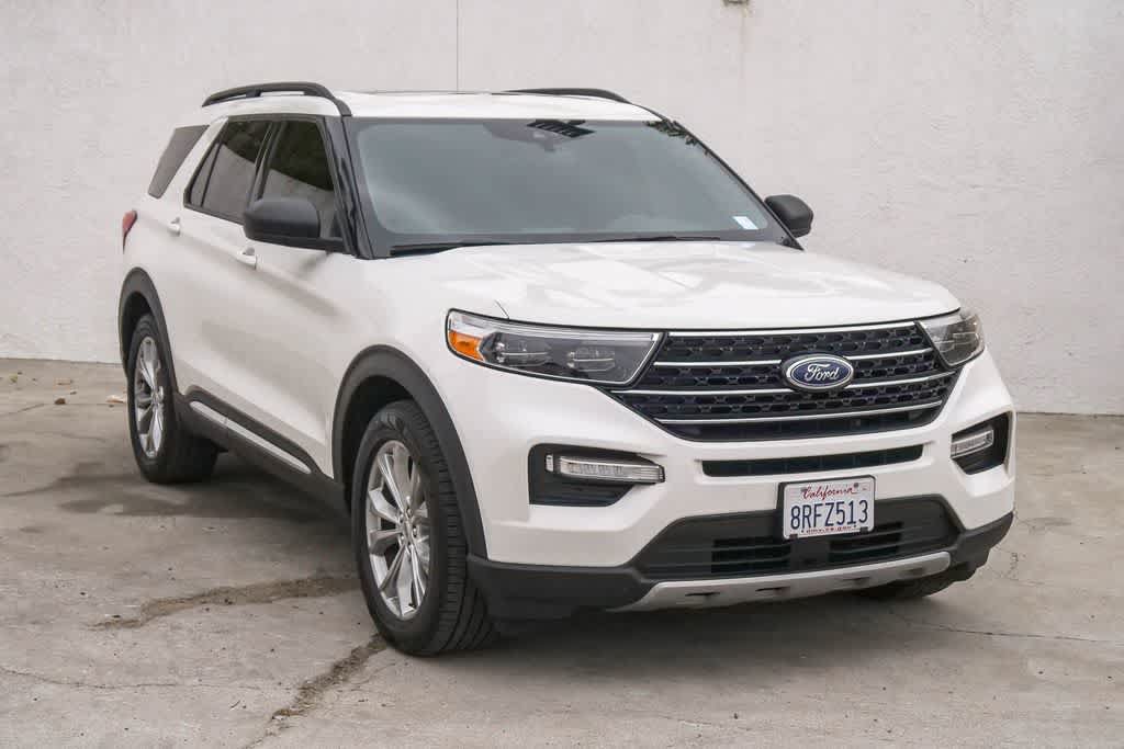 Used 2020 Ford Explorer XLT w/ Equipment Group 202A RWD image 3
