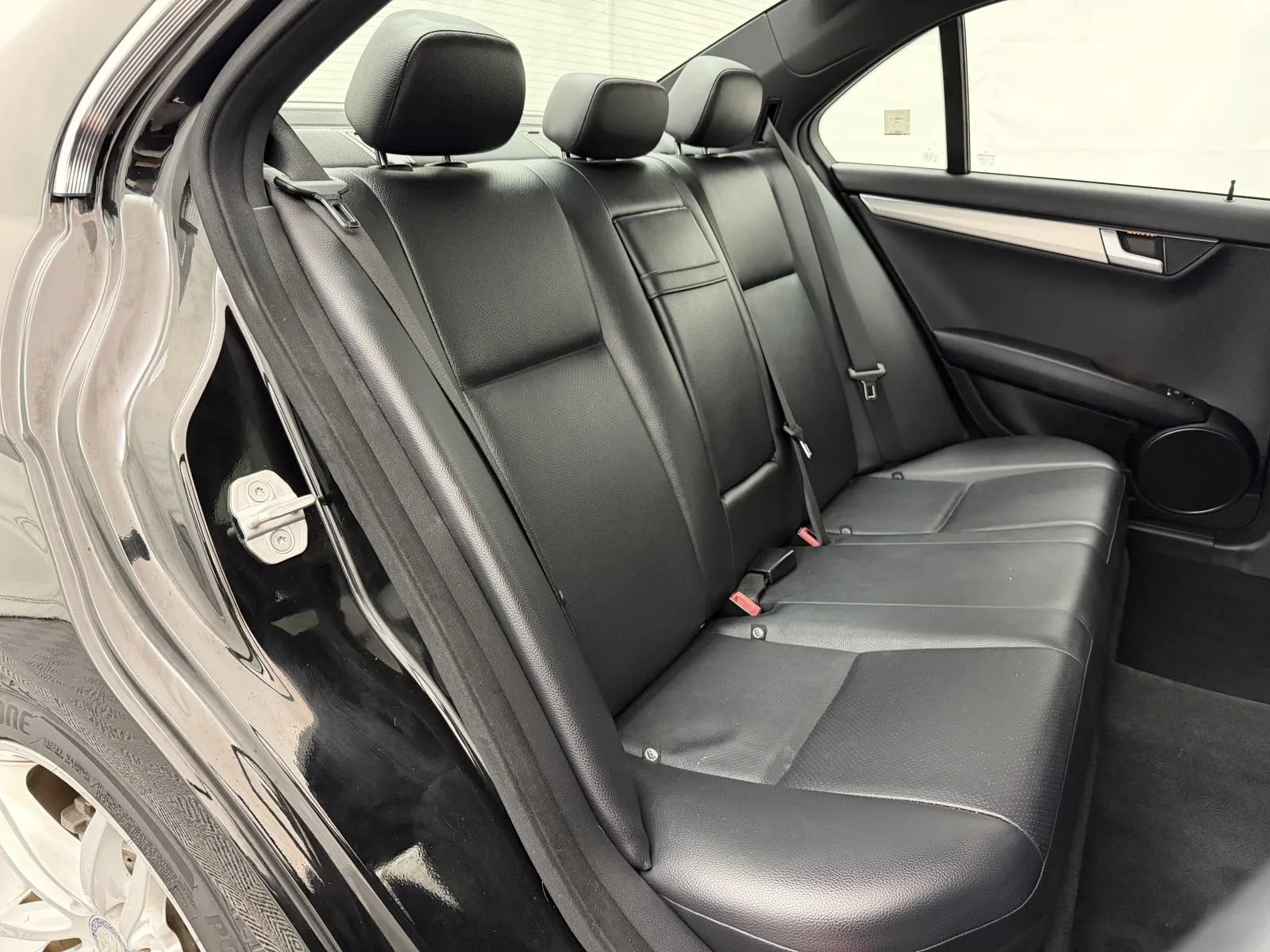 Used 2013 Mercedes-Benz C 250 Sedan image 23