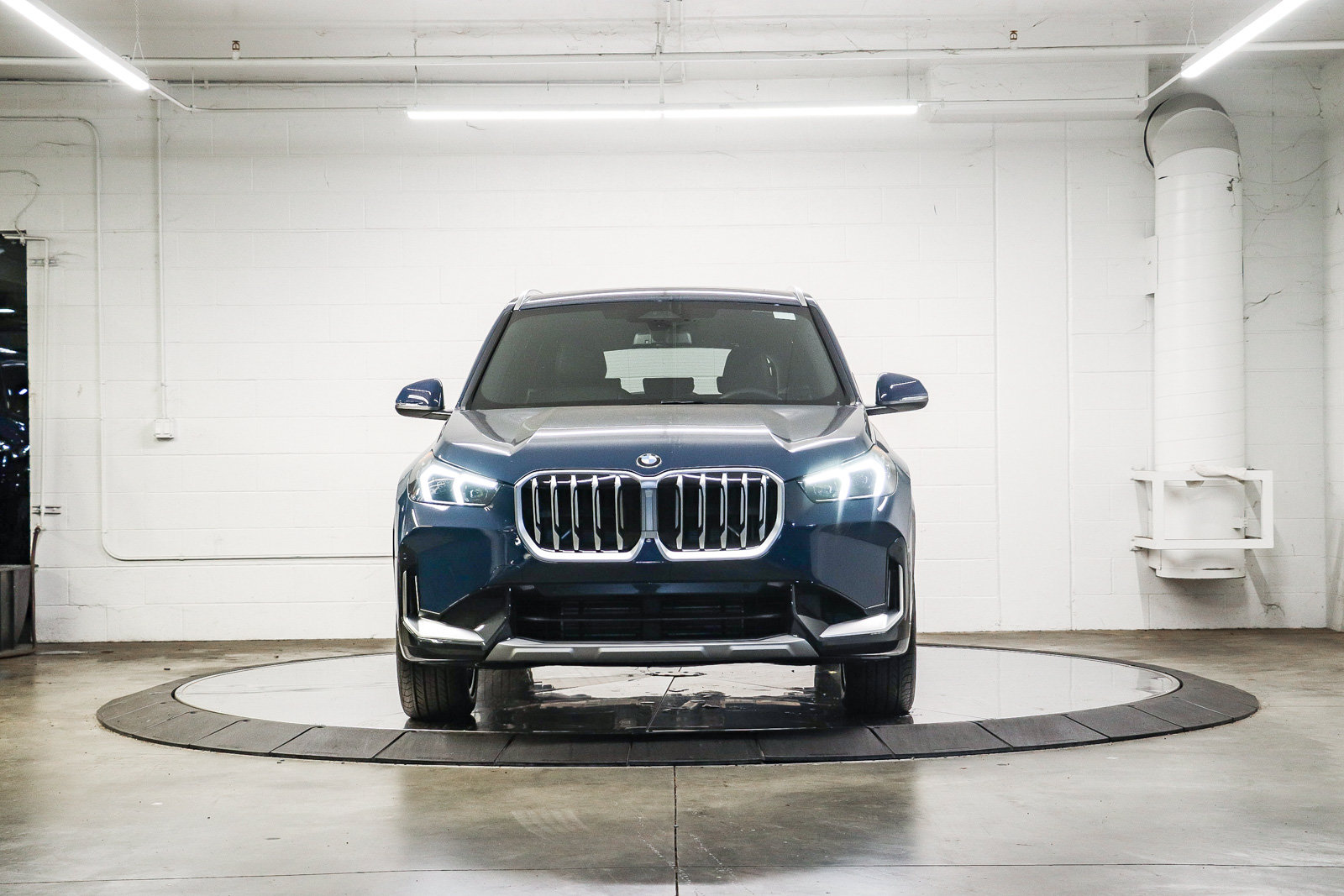 New 2026 BMW X1 xDrive28i w/ Convenience Package AWD/4WD image 2